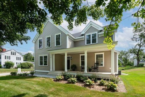11 Locke St, Dover, NH, 03820-4261 | Card Image