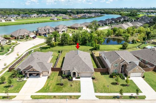 203 Bentwater Ln, Clute, TX, 77531-1546 | Card Image