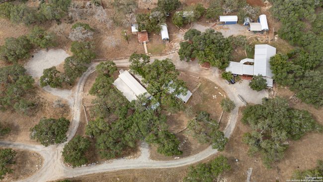 6005 W Ammann Rd, Home with 5 bedrooms, 5 bathrooms and null parking in Bulverde TX | Image 46