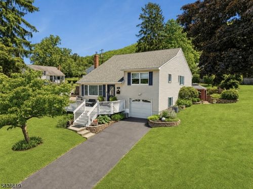 1 Lincoln Ave, Ogdensburg, NJ, 07439-1011 | Card Image