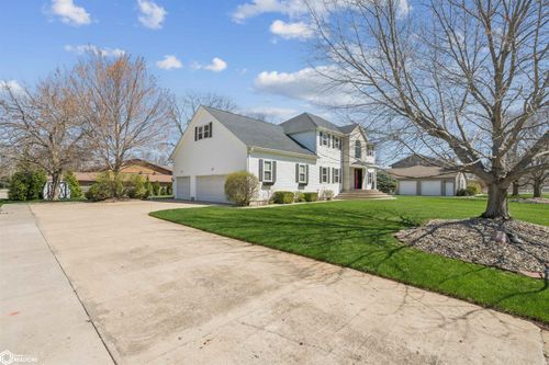 2606 Cliffwood Dr, Burlington, IA, 52601-2494 | Card Image