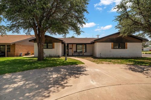 411 N Saint Boniface, Stanton, TX, 79782-5110 | Card Image