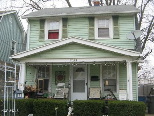 2044 Brussels Street, Toledo, OH, 43613 | Card Image