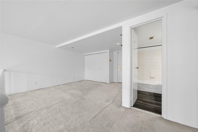 Unfurnished bedroom with full bath | Image 15