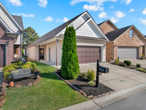 210 Celebration St, Shelbyville, TN, 37160-2952 | Card Image