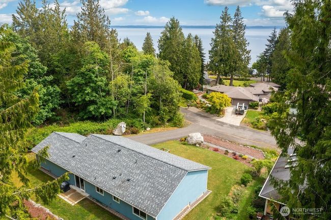 Aerial shot of home. | Image 29