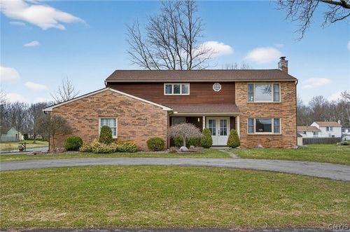 7853 Vernon Rd S, Cicero, NY, 13039-9325 | Card Image