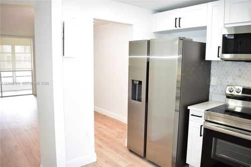 211-2780 N Pine Island Rd, Sunrise, FL, 33322-2293 | Card Image