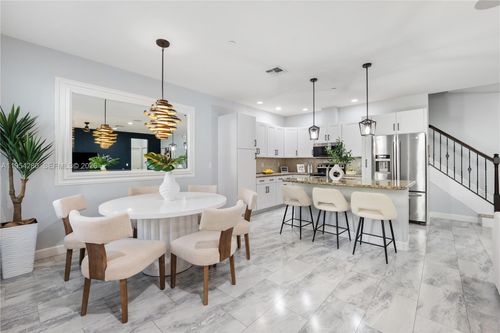 4184 Cascada Cir, Hollywood, FL, 33024-8516 | Card Image