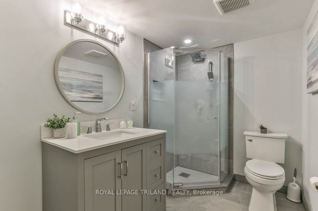 834 Viscount Rd, House other with 3 bedrooms, 2 bathrooms and 4 parking in London ON | Image 30
