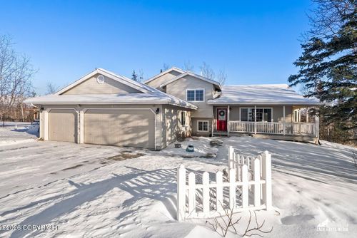 6700 E Wilderness Cir, Palmer, AK, 99645-8400 | Card Image