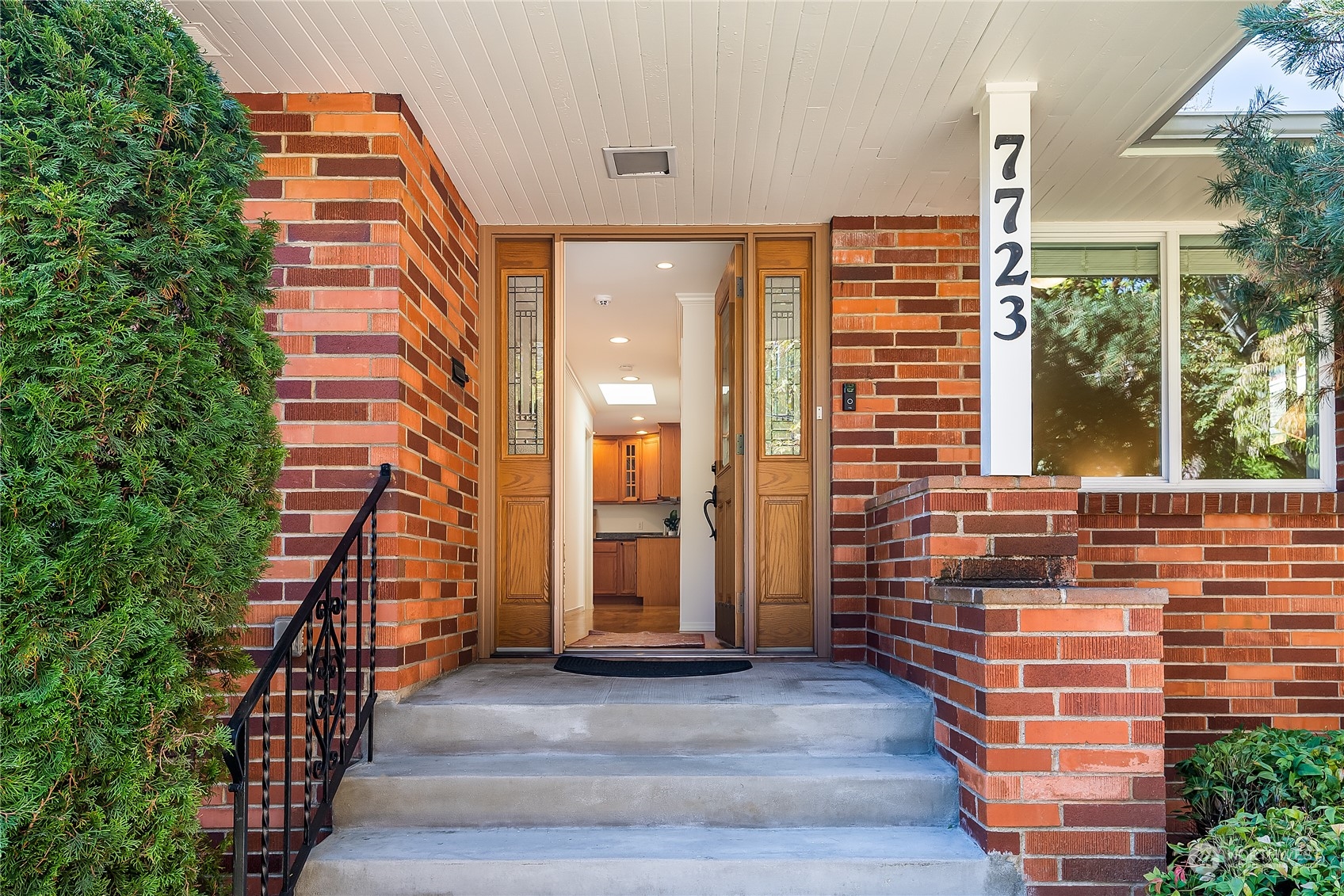 Seward Park Ave, Seattle, WA 98118