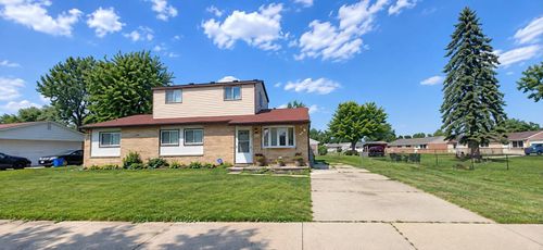 27002 Stacy St, Taylor, MI, 48180-4824 | Card Image