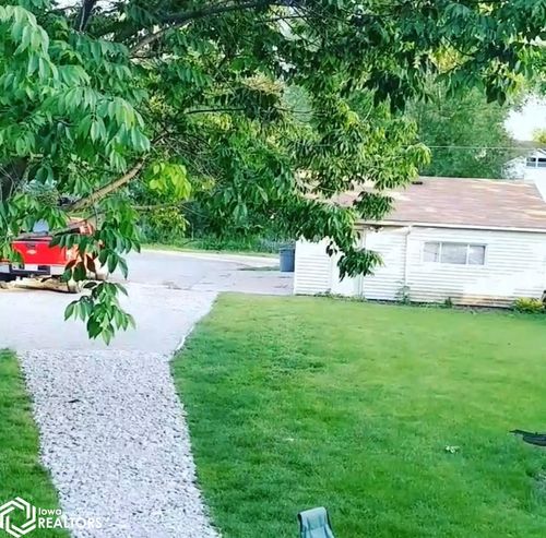 506 W Church St, Marshalltown, IA, 50158-2568 | Card Image