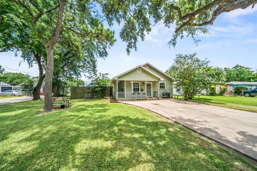 1501 1st Ave N, Texas City, TX, 77590-8432 | Card Image