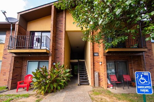 apt-105-7052 Wildwood Cir, Louisville, KY, 40291-1780 | Card Image
