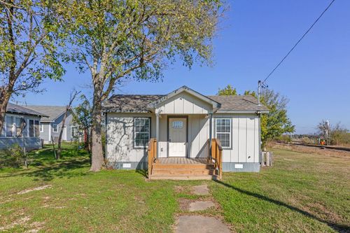 603 E 3rd St, Taylor, TX, 76574-3712 | Card Image