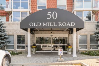 905 - 50 Old Mill Rd, Condo with 1 bedrooms, 1 bathrooms and 2 parking in Oakville ON | Image 2