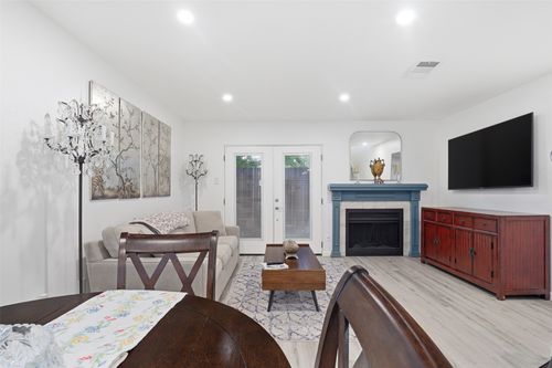 7a-2018 Rundberg Ln, Austin, TX, 78758-5972 | Card Image