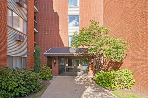 311-4975 Washington St, Boston, MA, 02132-2111 | Card Image