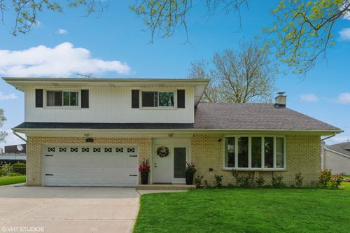 1049 Peace Dr, Wheeling, IL, 60090-5516 | Card Image