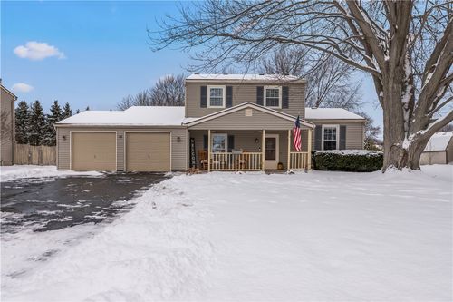 88 Drexhall Ln, Greece, NY, 14612-3106 | Card Image