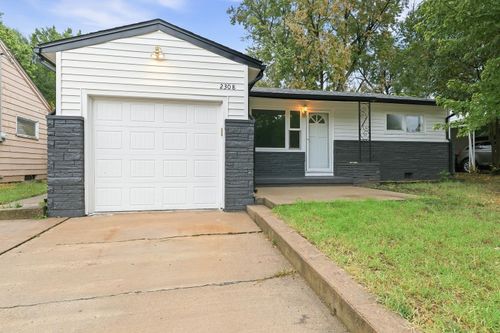 2308 S Belmont St, Wichita, KS, 67218-5008 | Card Image