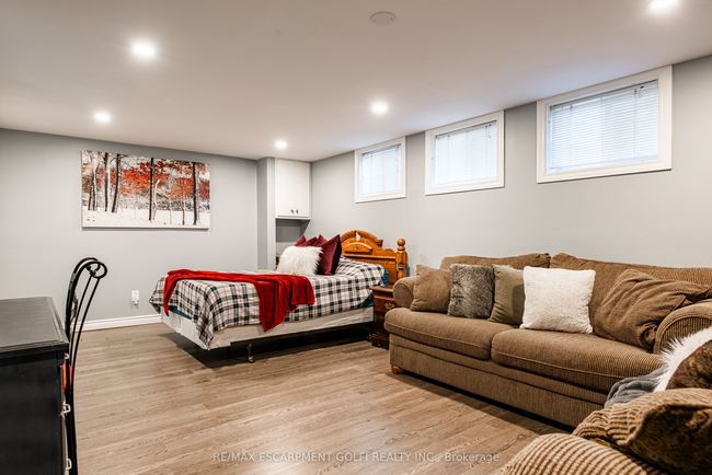 4126 London Crt, House other with 3 bedrooms, 3 bathrooms and 4 parking in Niagara Falls ON | Image 26