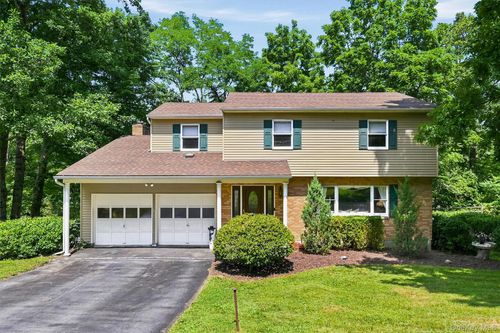 24 Gregory Dr, Goshen, NY, 10924-1015 | Card Image