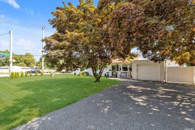 1049 Udall Road, House other with 2 bedrooms, 1 bathrooms and null parking in Bay Shore NY | Image 3