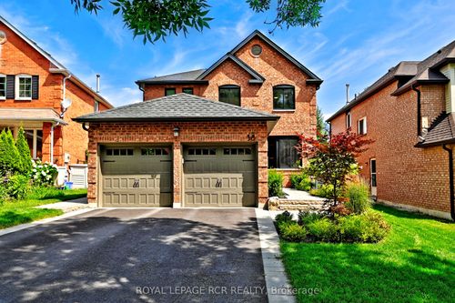 58 Buttonwood Trail, Aurora, ON, L4G6N3 | Card Image