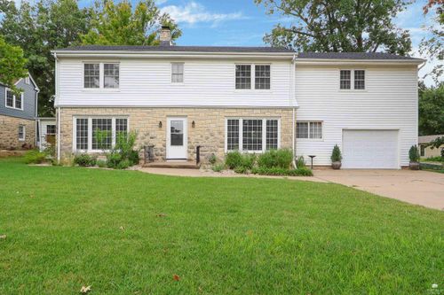 447 Edgerton Ave, Manhattan, KS, 66502-3711 | Card Image