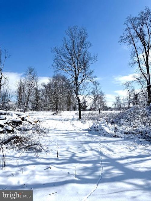 992 Worthington Mill Rd, NEWTOWN, PA, 18940-9641 | Card Image