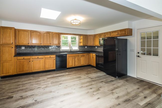 131 South Ln, House other with 3 bedrooms, 2 bathrooms and null parking in West Rutland VT | Image 5