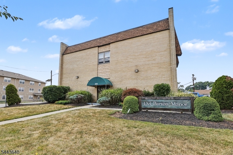 Residential in Linden City 2