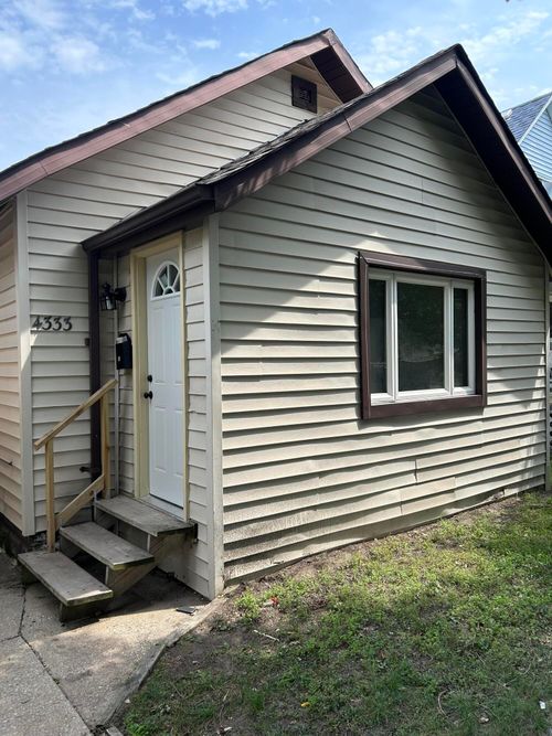 4333 Torrence Ave, Hammond, IN, 46327-1433 | Card Image