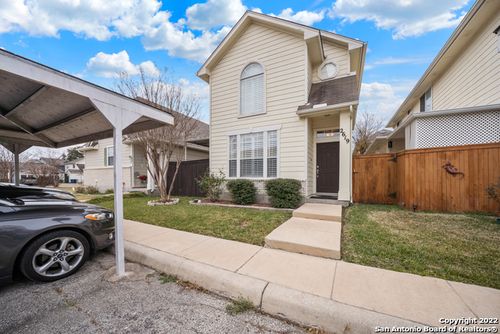 2619 Crown Arbor Dr, San Antonio, TX, 78251-1725 | Card Image