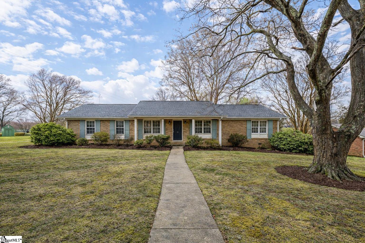 Residential in Taylors
