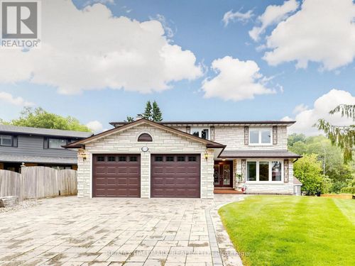 1038 Pinetree Crt, Oshawa, ON, L1K1P4 | Card Image