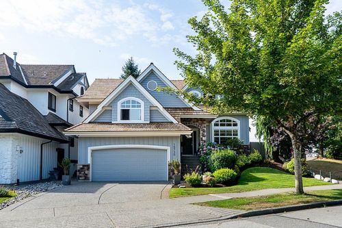 15730 34 Ave, Surrey, BC, V3Z3Y4 | Card Image