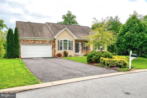 410 Misty Hill Dr, DELTA, PA, 17314-7922 | Card Image
