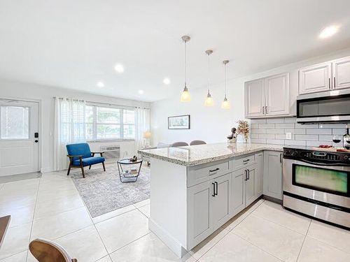 410 Chatham T, West Palm Beach, FL, 33417-1863 | Card Image