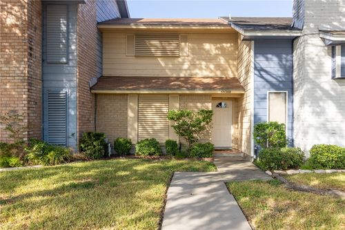2b-6630 Long Meadow Dr, Corpus Christi, TX, 78413-2456 | Card Image
