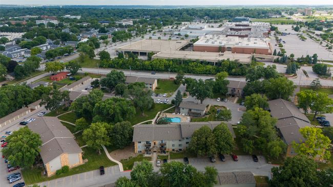 APT-8 - 9533 University Ave, Condo with 2 bedrooms, 2 bathrooms and null parking in Clive IA | Image 21