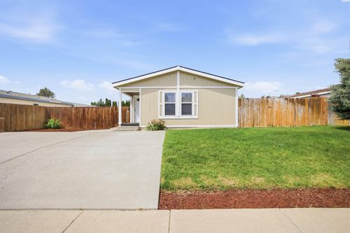 436 N Douglas Ave., Pasco, WA, 99301 | Card Image