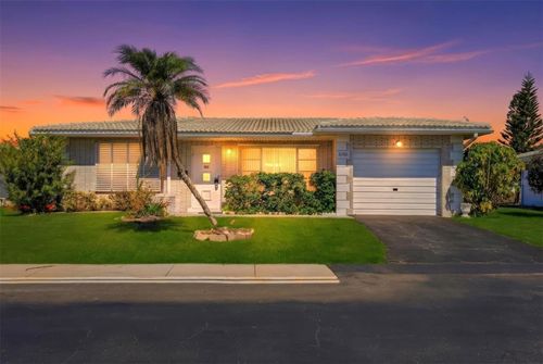 8760 Pickwick Rd, NORTH PORT, FL, 34287-2121 | Card Image