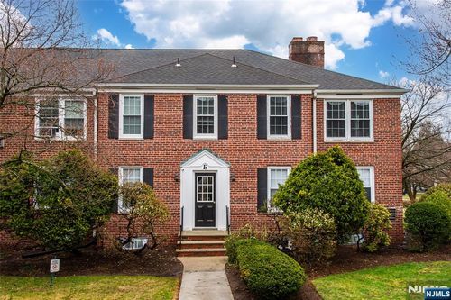 101 Gates Ave, Montclair, NJ, 07042-2541 | Card Image