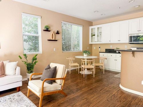 1195 W Spruce St, San Diego, CA, 92103 | Card Image