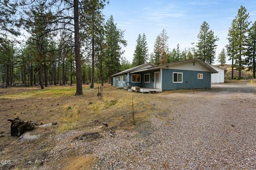 19202 Cherokee Rd, Bend, OR, 97702-8966 | Card Image