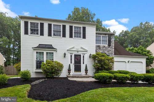 18 Treeline Dr, Holland, PA, 18966-2835 | Card Image